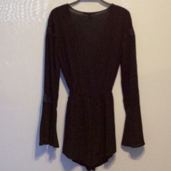 Forever 21 black long sleeve romper size small - Picture 8 of 10